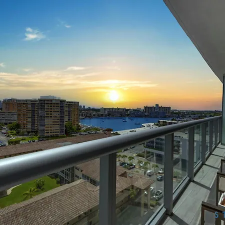 Infinite View Balcony With Gym, Pool And Near Beach
